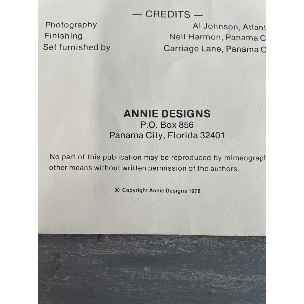 Vtg‎ Annie Designs & More Country Miniatures Needlepoint Cross Stitch Booklets